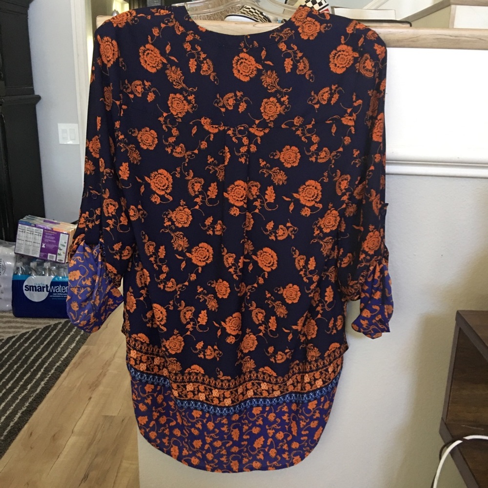 Tunic - Picture 5 of 6
